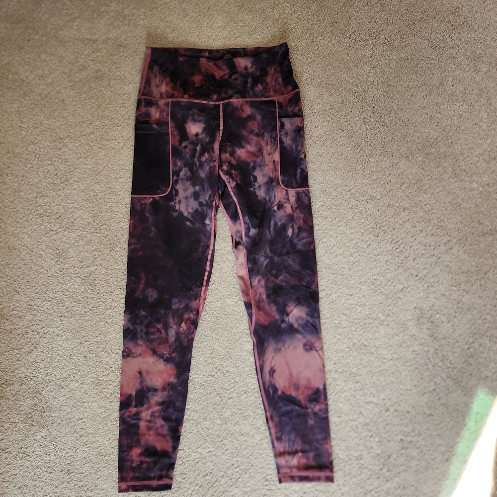 Fety M Leggings in a gorgeous ombre with purples and rust colors
